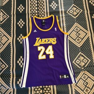 Los Angeles Lakers vintage Kobe Bryant basketball jersey great colors and look